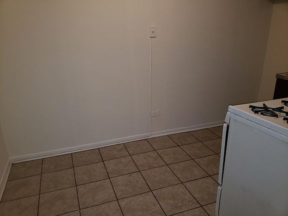 4th image of 5851 N Winthrop Ave APT 304