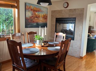 5643 California Ave SW #B, Seattle, WA 98136