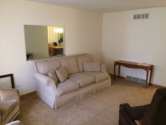 3rd image of 2652 Varonen Ave