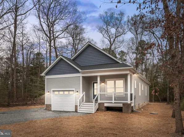 312 9th St, Colonial Beach, VA 22443