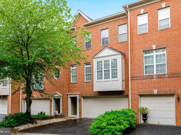 413 Clayton Ln, Alexandria, VA 22304