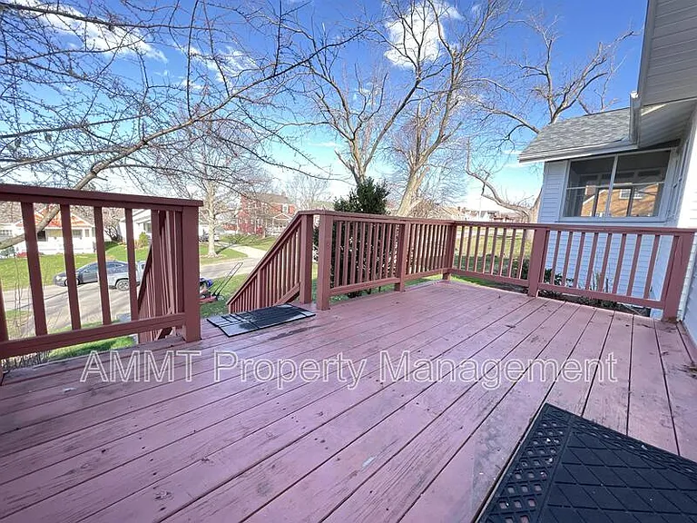421 19th St NE — Photo 10