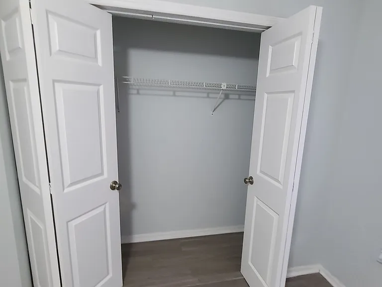 18318 Aintree Ct — Photo 34