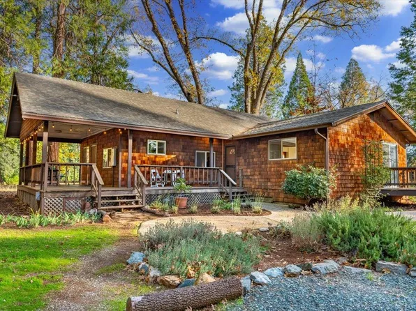 11097 Cedar Ridge Dr, Grass Valley, CA 95945