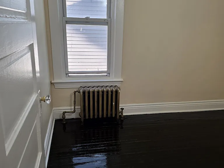 563 Humboldt Pkwy #1 — Photo 9