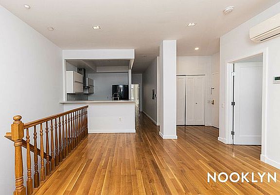 4th image of 474 Grand Ave #1B