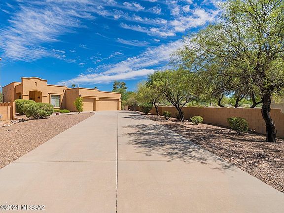 2nd image of 1118 N Copper Spur Ct