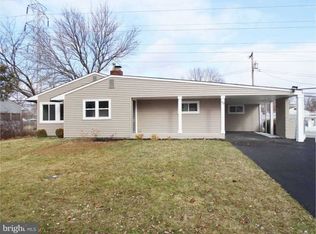 60 Goodturn Rd, Levittown, PA 19057