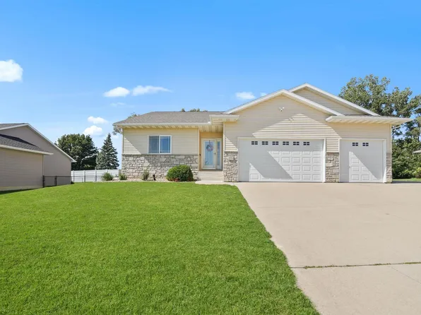 570 W Central St, Raymond, IA 50667