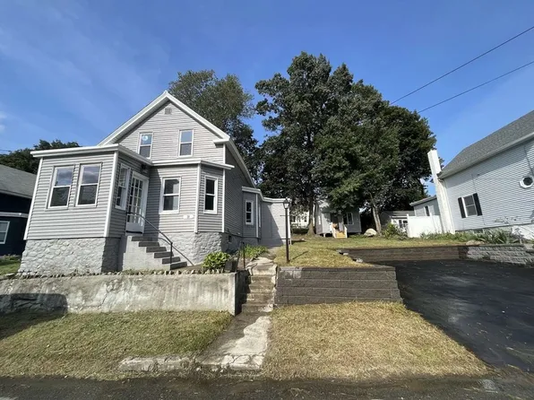 38 Stavely St, Lowell, MA 01852