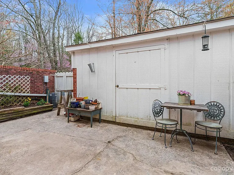 1411 Kensington Rd #C4 — Photo 25