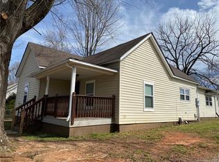 242 Wilson St, Statesville, NC 28677