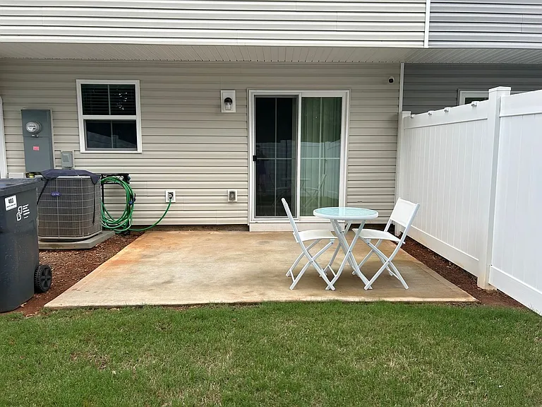 403 Hampton Townes Dr — Photo 2