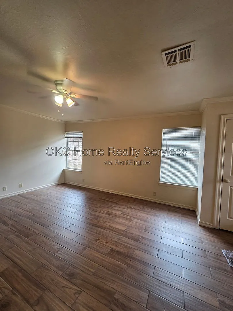 2 bed, 2.0 bath, 1000 sqft, $1,195 — Photo 3