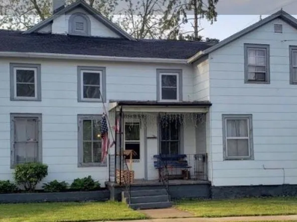300 Cross St, Clinton, WI 53525