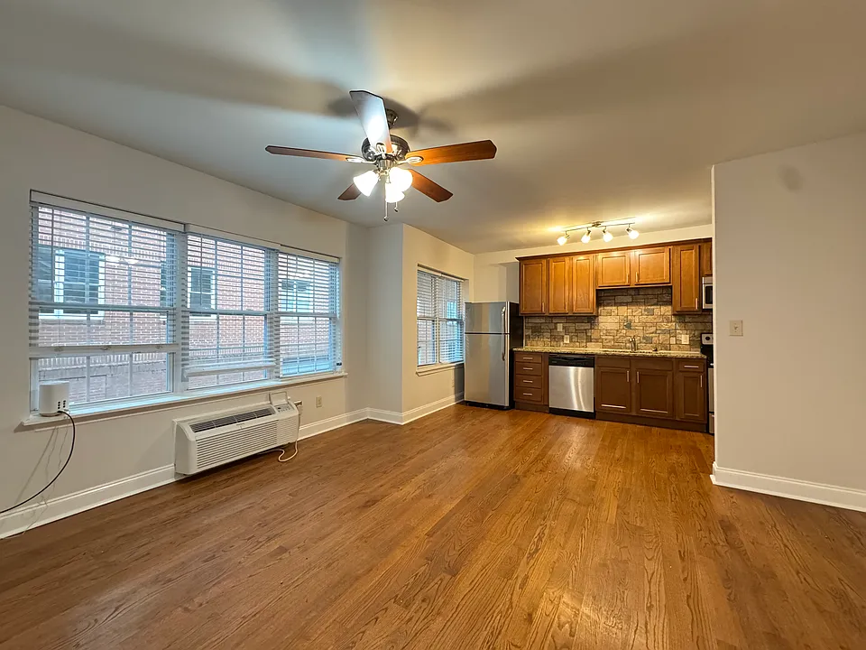 1066 Piedmont Ave NE #202