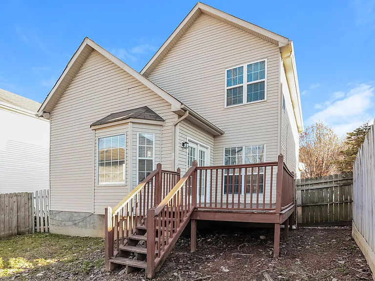 1513 Bell Trace Dr — Photo 17