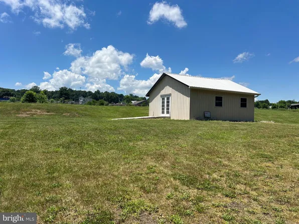 581 N Front St, Newport, PA 17074