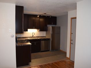 319 SE 8th St APT 207, Minneapolis, MN 55414
