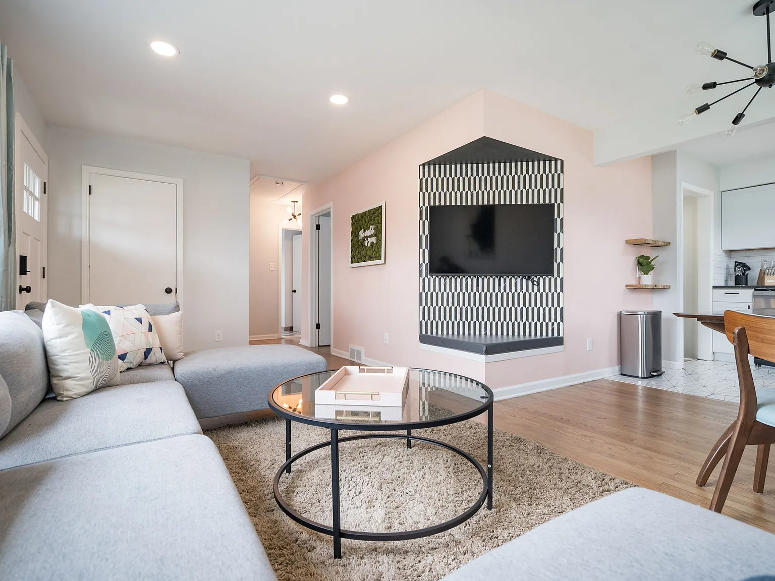 4727 Olivia Ave — Photo 2
