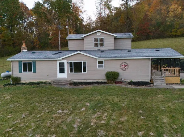 87461 Reed Rd SE, Uhrichsville, OH 44683