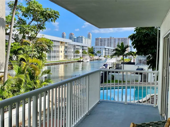 3527 NE 168th St APT 207, North Miami Beach, FL 33160