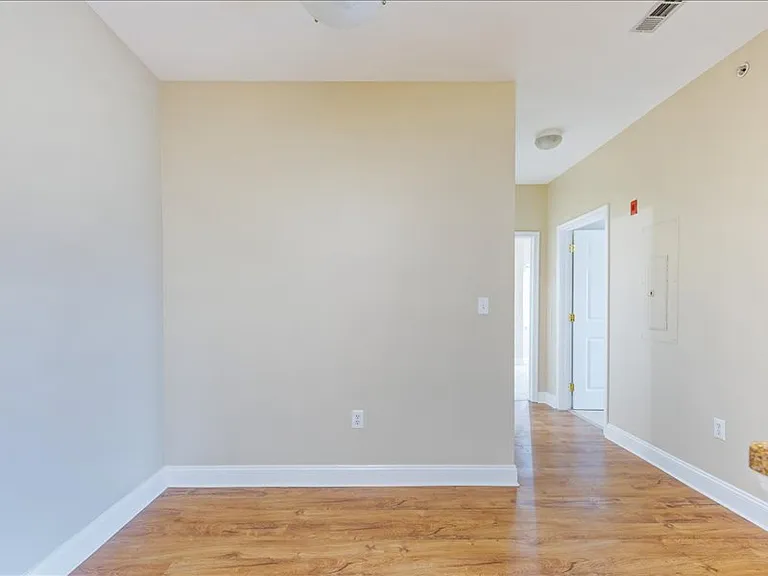 North Pointe Apartments — Photo 94