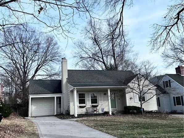 5501 Falmouth Rd, Fairway, KS 66205