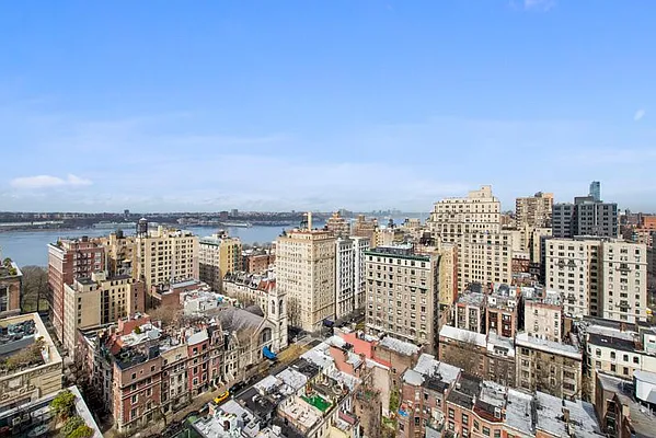 Rented by Keller Williams NYC | media 7