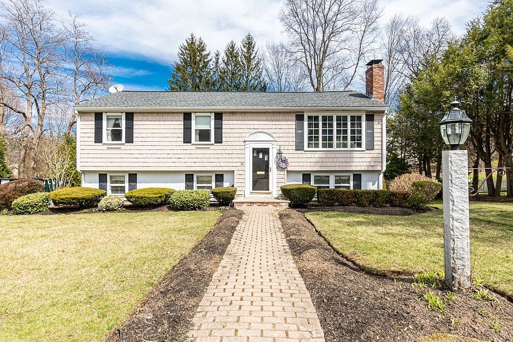 87 North St, Danvers, MA 01923 Zillow