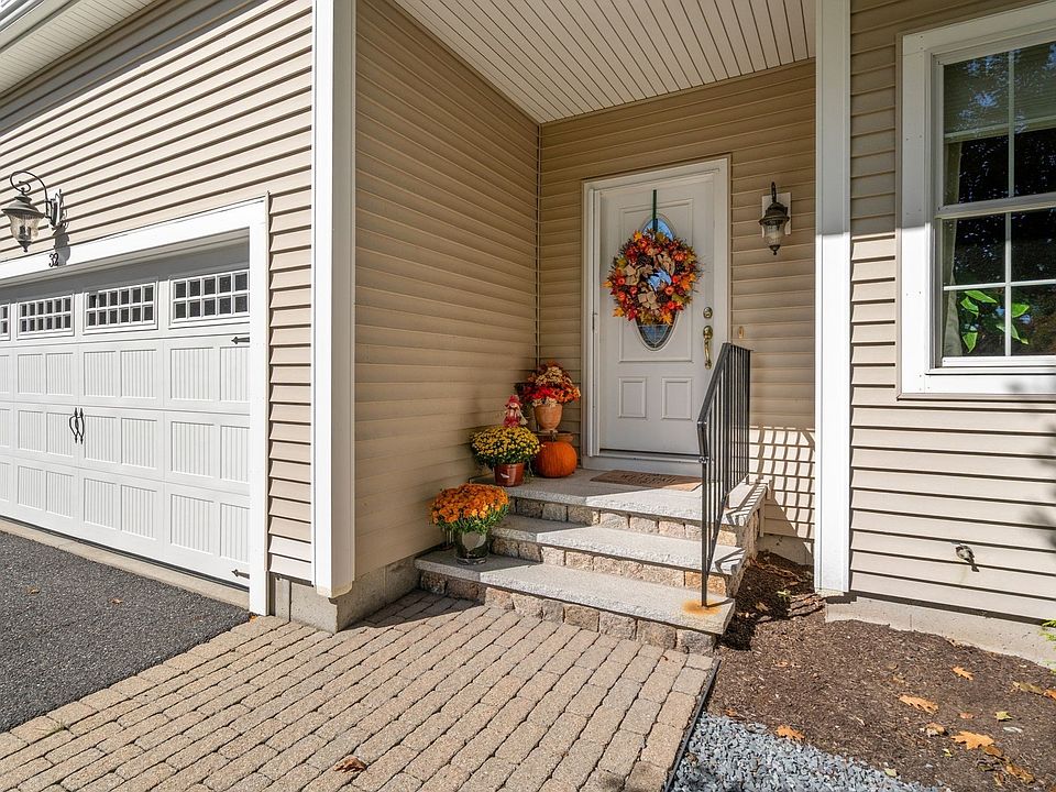 1st image of 32 Cassandra Ave Unit 32