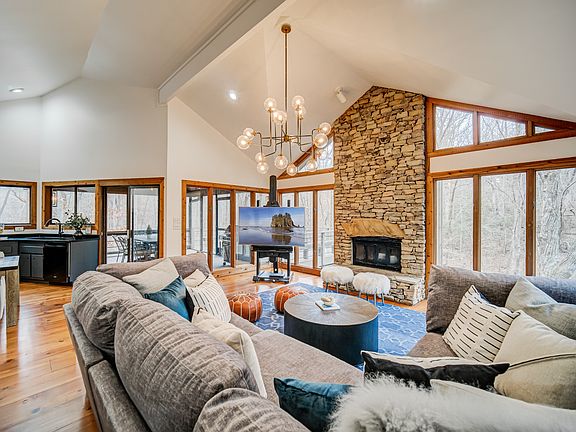 4th image of 404 Quail Cove Dr