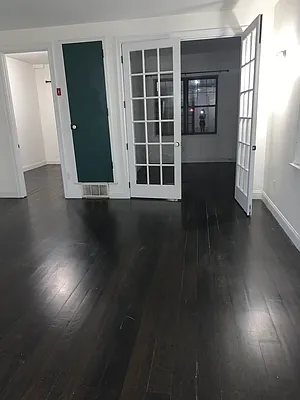 Rented by Brooklyn Group | media 21