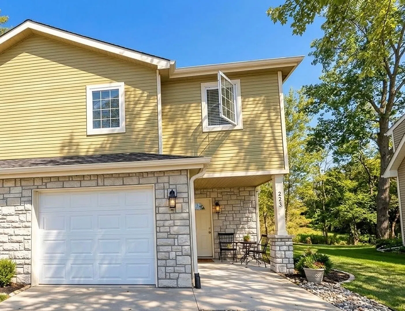 Welcome to Your Spacious New Home in the Heart of St. George! — Photo 1
