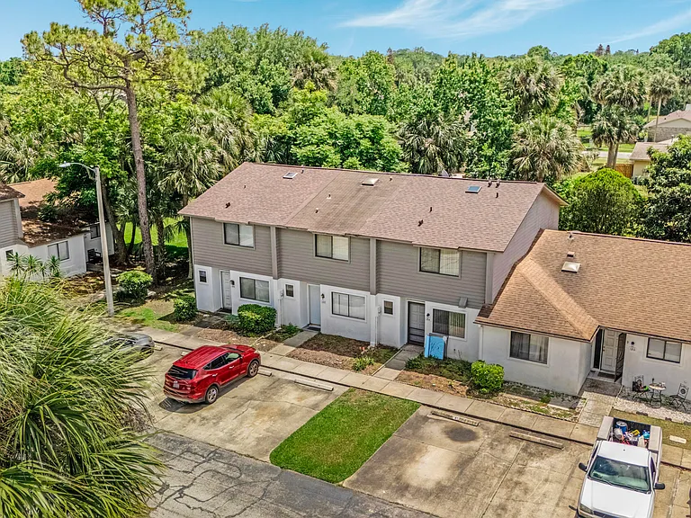 188 W Sandalwood Ct — Photo 1