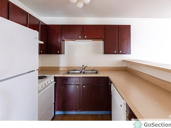 4th image of 1223 N Kings Ct #207