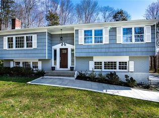 11 Peters Ln, Bedford, NY 10506