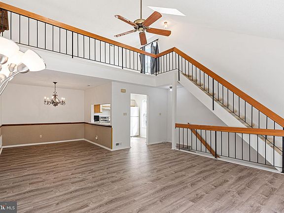 3rd image of 1404 Denham Ct