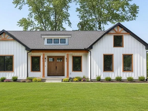 1187 Westminster Ave, Hanover, PA 17331