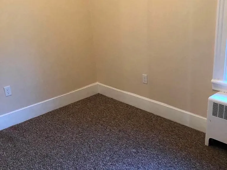 Back bedroom