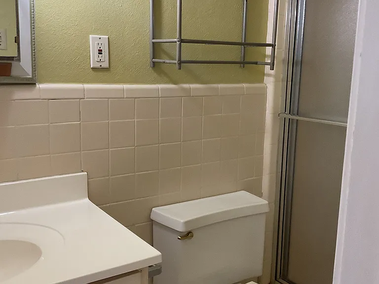 2205 Ridge Crest Dr — Photo 10