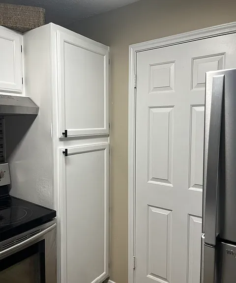 606 Squire Ln #G — Photo 11