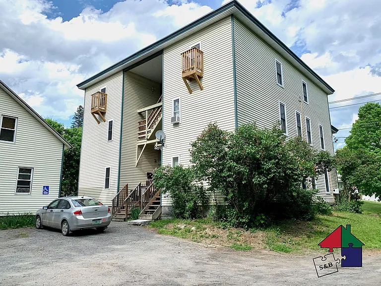 69 Perry St — Photo 13