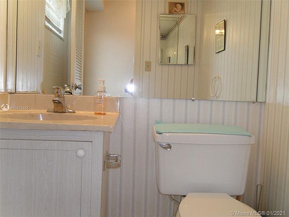 2nd image of 505 E Dania Beach Blvd #4-2D