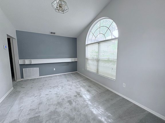 4th image of 1032 California Creek Dr