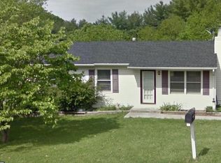8222 Willow Creek Dr, Roanoke, VA 24019