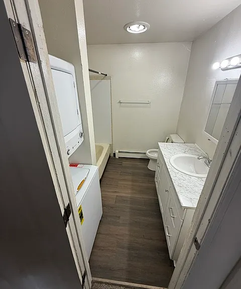 332 N Bunn St #B — Photo 15