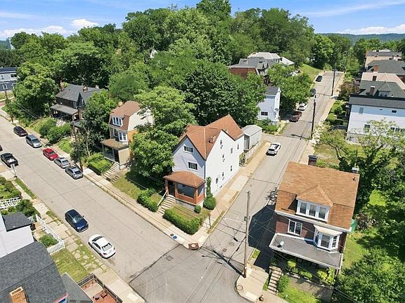 3rd image of 300 N Graham St