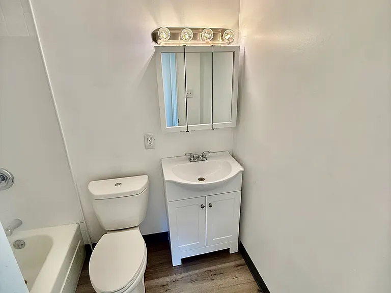 81 N Duane Ave #3 — Photo 11
