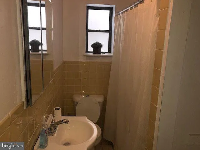 1814 Callowhill St #2 — Photo 11